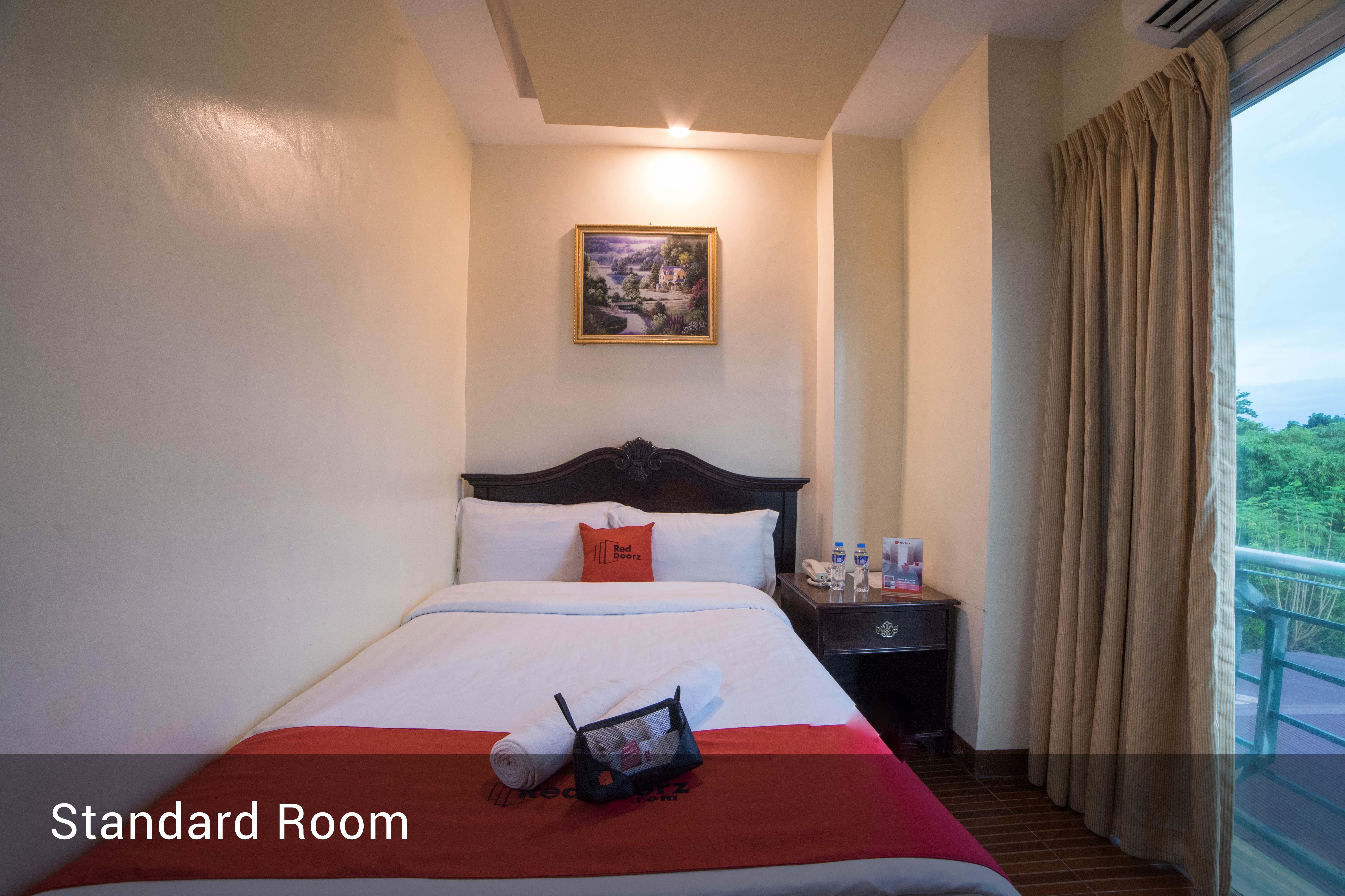 Reddoorz Plus @ Balibago Angeles City Exterior photo