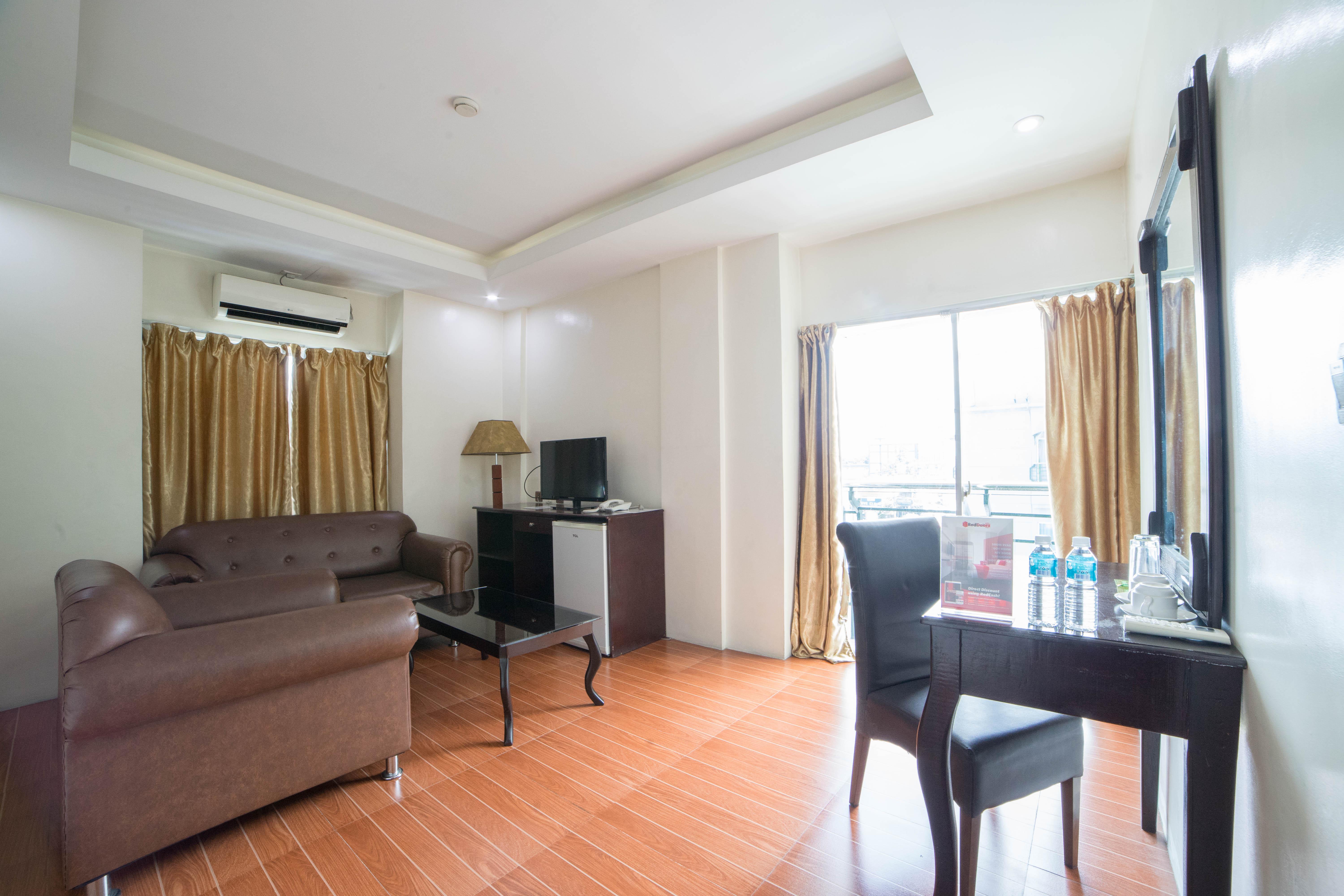 Reddoorz Plus @ Balibago Angeles City Exterior photo