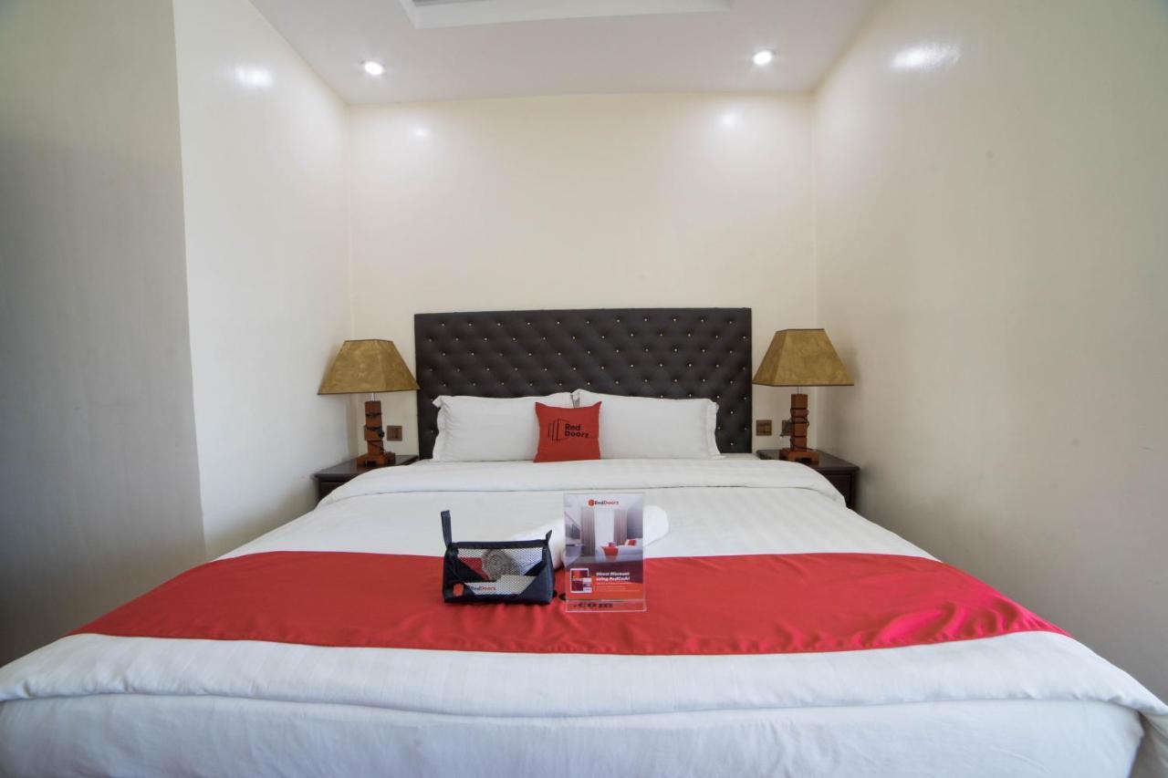 Reddoorz Plus @ Balibago Angeles City Exterior photo
