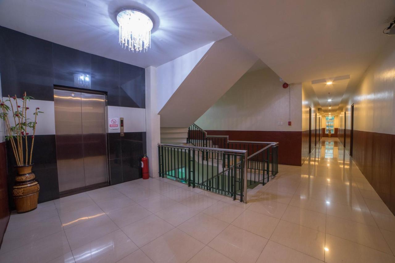 Reddoorz Plus @ Balibago Angeles City Exterior photo